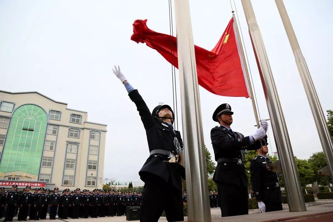 我要离婚老公始终纠缠不放!还天天堵我到底我该怎么办？游戏画面